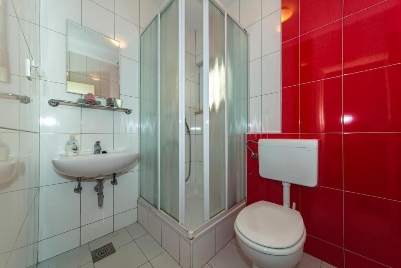 Apartment Villa Bešker Makarska Exteriör bild