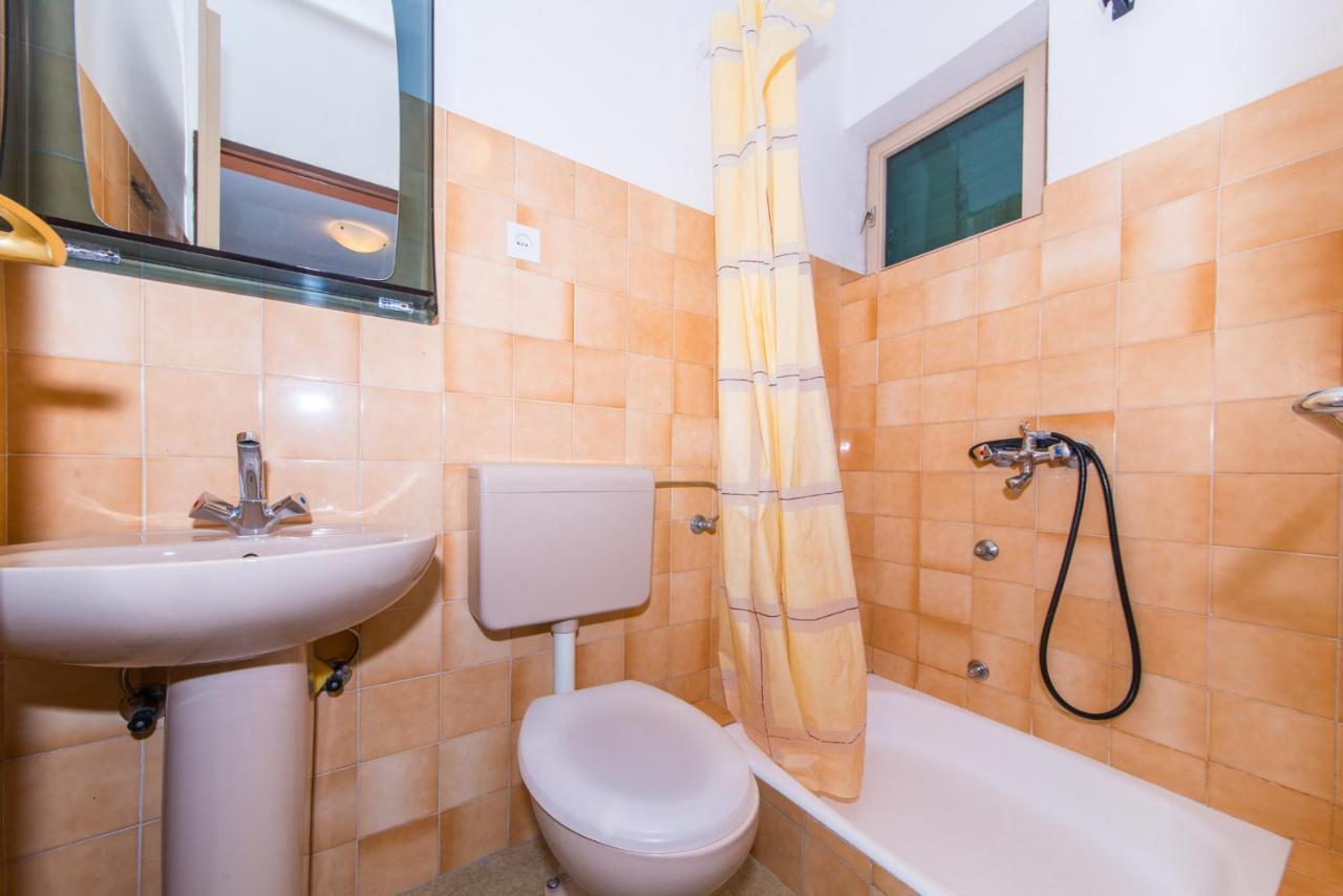 Apartment Villa Bešker Makarska Exteriör bild